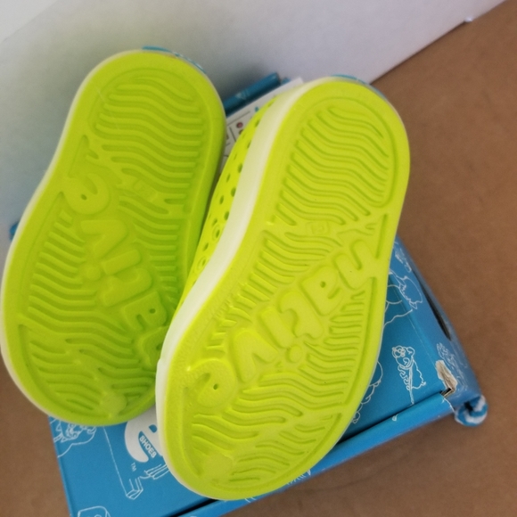 Native Shoes Jefferson Glow SlipOn Sneaker, Size 4 - Picture 3 of 8